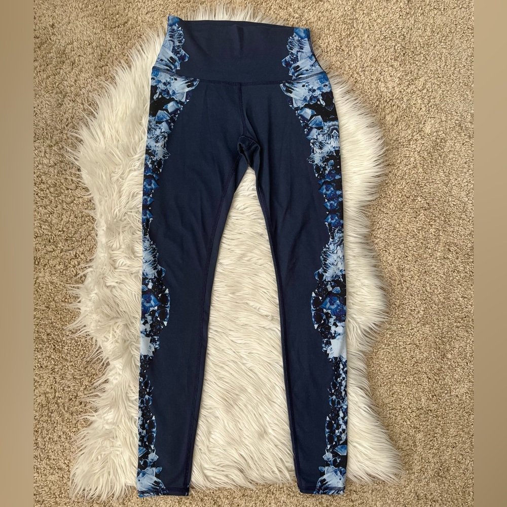 {ALO} Airbrush Dark Crystal Diamond Leggings in Navy - Women's XS
